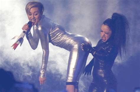 X Factor Bosses Ban Racy Miley Cyrus From Twerking Live On Air Daily Star