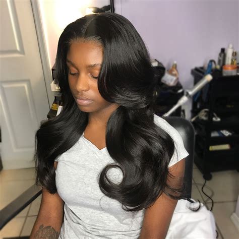 donielle 💁🇬🇾 on instagram “glueless frontal install 💁🏽💁🏽” middle part hairstyles zoella