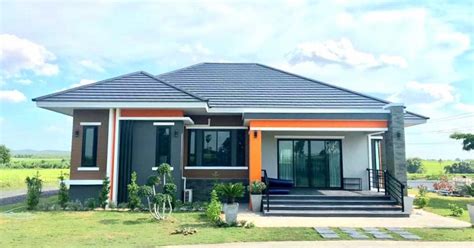 Modern Bungalow House Plan With Hip Roof Pinoy House Designs Sexiz Pix