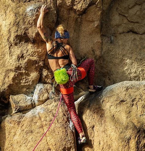 Rock Climbers Climbing Rocks Anna Lot Running Superhero Female