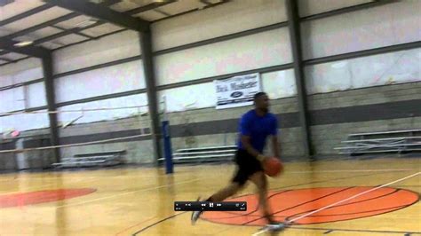 Basketbal Dribbling Drills On The Move Youtube