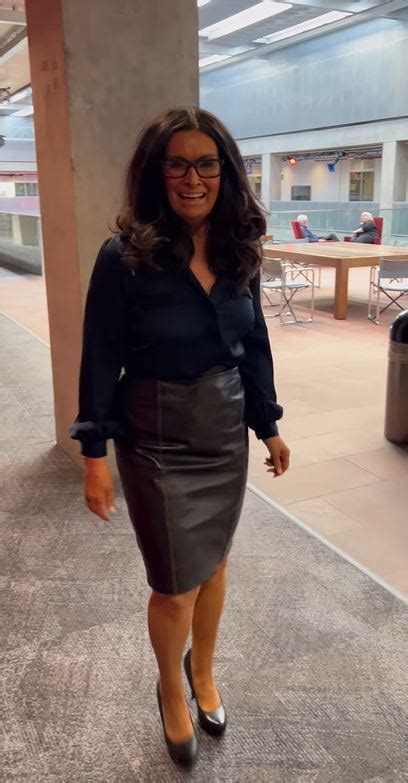 Bbc Weather S Judith Ralston Beams In Tight Leather Skirt As Fans Brand Her Fabulous The