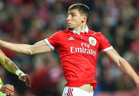 Ruben dias age, height, weight, partners, net worth, bio & facts. Santos finding it tough to settle on Portugal World Cup ...