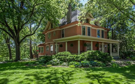 Historic Home With Tranquility Houses For Rent In Iowa City Iowa