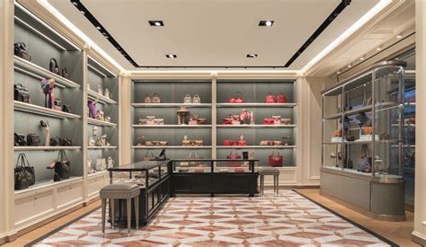 Gucci Opens 1st Standalone Store in Alberta at West Edmonton Mall [Photos]