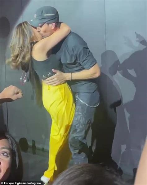 Enrique Iglesias Shares Video Of An Eager Fan Kissing Him In Las Vegas