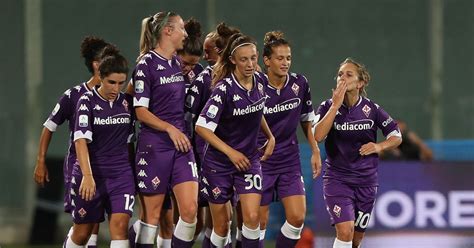Antonio candreva porta avanti i nerazzurri in seguito ad un'azione confusa nell'area viola. Fiorentina Femminile to face Inter in the Coppa Italia ...