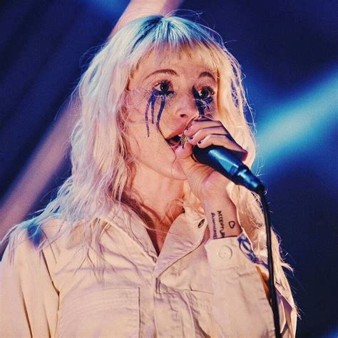 Pin By •the Messenger• On Paramore 💛 Hayley Williams Paramore Hayley