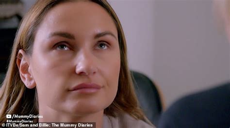 Mummy Diaries Excl Sam Faiers Removes Her False Lashes In Candid Therapy Session Daily Mail