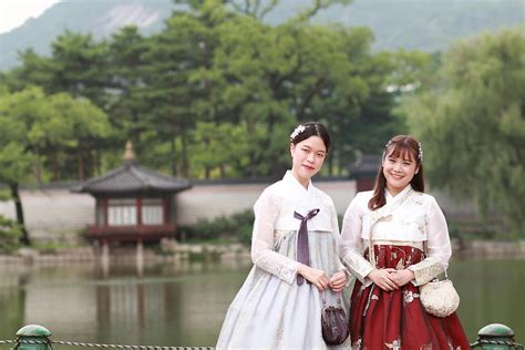 Seoul Hanbok Photoshoot At Gyeongbokgung Palace Sidiaz Photography