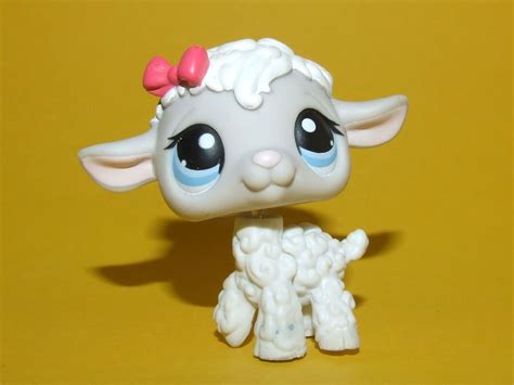 Littlest Pet Shop Lps White Gray Lamb Sheep 376 In Toys And Hobbies