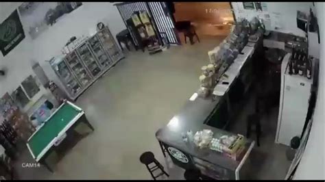 Vídeo Mostra Assalto Em Loja De Conveniência Em Ituiutaba Ex Funcionário é Suspeito Do Crime