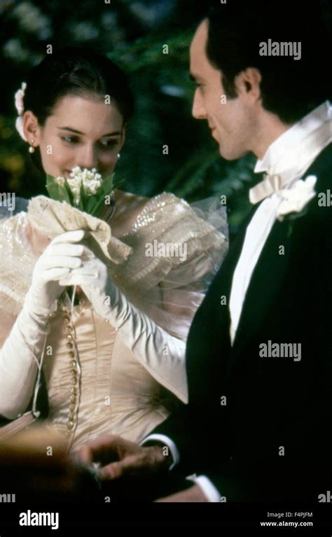 Winona Ryder And Daniel Day Lewis The Age Of Innocence 1993 Directed By Martin Scorsese
