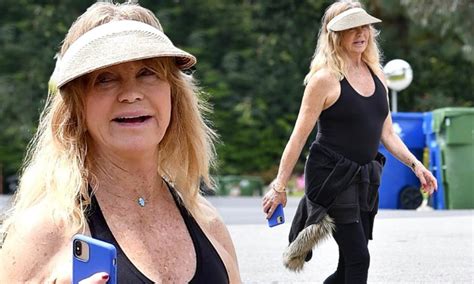 Goldie Hawn Ages Gracefully Unlike Her Hollywood Colleagues Demotix