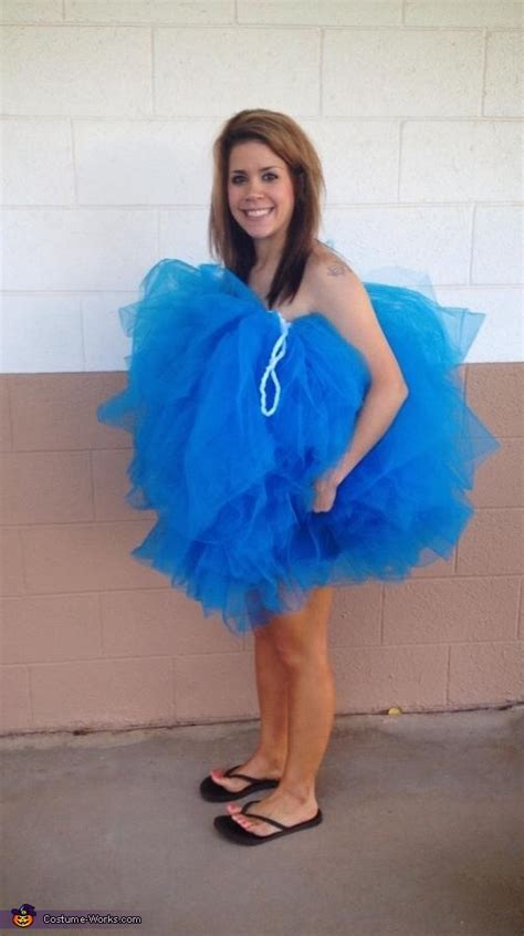 The first thing you need to do to make your own loofah costume is to choose and purchase about 8 sq ft of nylon netting in your. DIY Loofah Costume