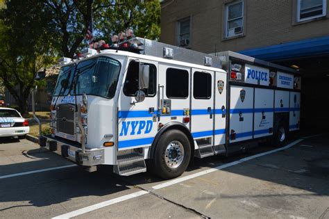 Nypd Esu Truck E One Quad Cab Fire Dept Fire Department Police Department Tactical