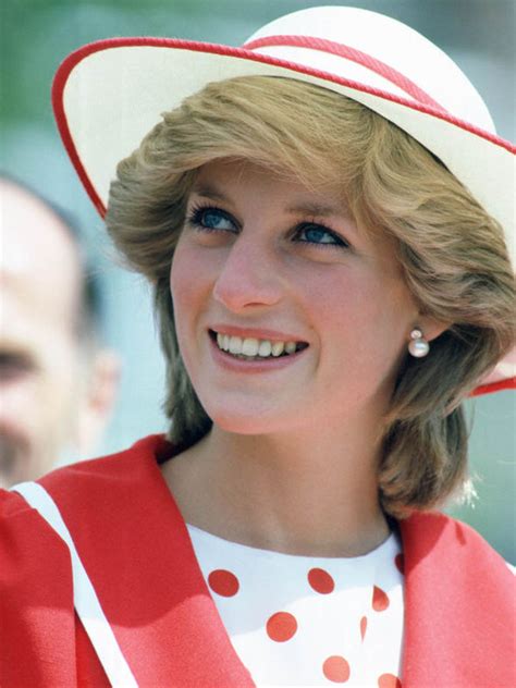 Mother of the heir second in line to the british throne, prince william, duke of cambridge (born 1982). Princess Diana fashion: The top 20 style moments of the ...