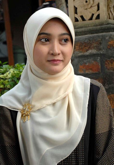 Foto Hot Seksi Cewek Cantik Mahasiswi Mojang Bandung