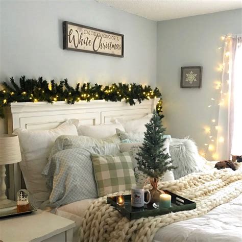 56 Best Christmas Bedroom Decor Ideas For A Positively Jolly Night Sleep
