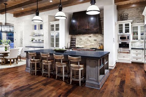 Hill Country Modern in Austin, Texas by Jauregui Architects