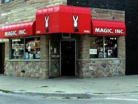 Magic Inc Was Located At 5082 N Lincoln Ave Chicago Il It Was