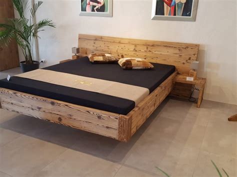 In altre strutture letto, sollevando la base hai accesso al grande contenitore interno. Struttura Letto Matrimoniale Legno - Letto Anni 50 60 ...