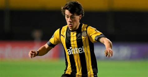 Manchester united winger facundo pellistri has joined la liga side alaves on loan for the rest of the season. Solskjaer has plan for new Man Utd winger Facundo ...