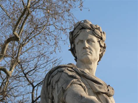 Paris Jardin Des Tuileries Statue De Jules César Flickr