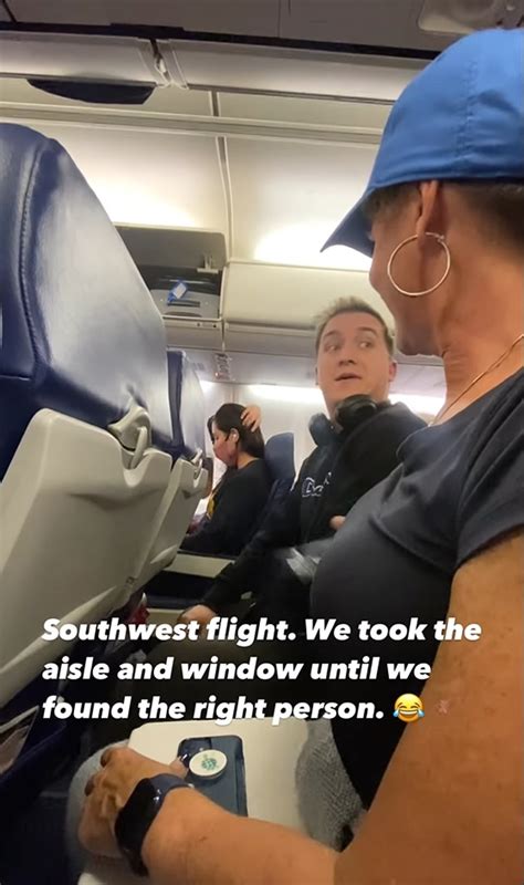 Couple Flying Southwest Spark Outrage By Blocking Row Of Seats Daily Mail Online