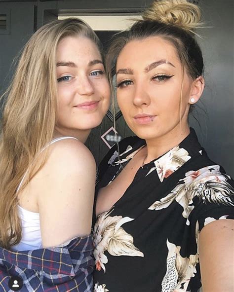 Sexy Teen Lesbian Girls