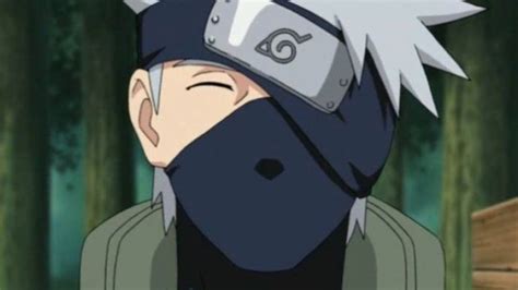 La Razón Por La Que Casi Nunca Ves La Cara De Kakashi En Naruto Youtube