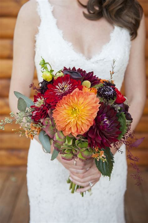 15 Perfect Fall Wedding Bouquet Ideas For Autumn Brides