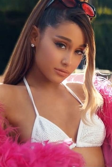 Pin On Ariana Grande