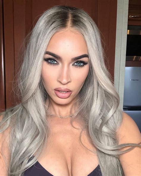 megan fox became a sexy blonde 1 selfie the fappening