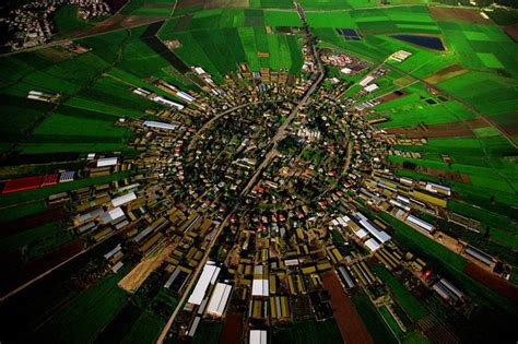 Recorded a huge public success. 25 Mind-Blowing Aerial Photographs Around the World ...