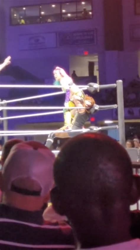 Asuka Hits Becky Lynch With ‘stinkface During Wwe House Show