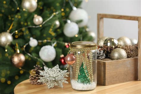 Cum Să Faci Decorațiuni Handmade De Crăciun Din Bijuterii Vechi