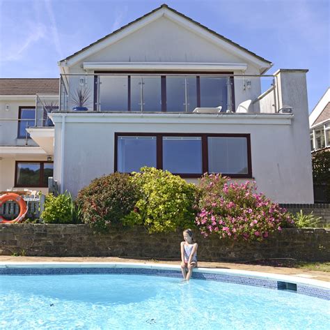 Villa With Private Pool In Eastbourne Luxury Holiday Cottages