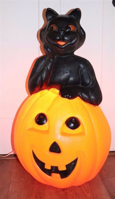 Vintage 1993 Halloween Black Cat Sitting On A Pumpkin Blow Mold 34