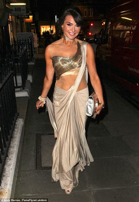 Lizzie Cundy Flashes Her Toned Stomach In Daring Gown Daily Mail Online