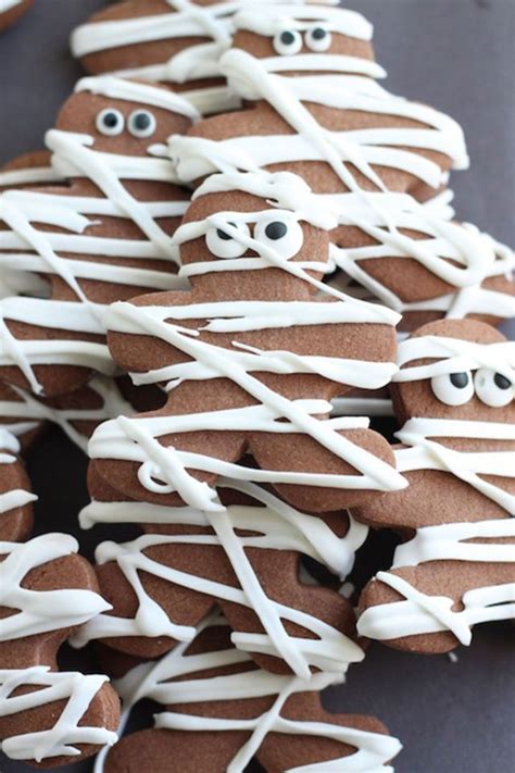 Make These Fall Flavored Adorably Spooky Treats With Your Gingerbread