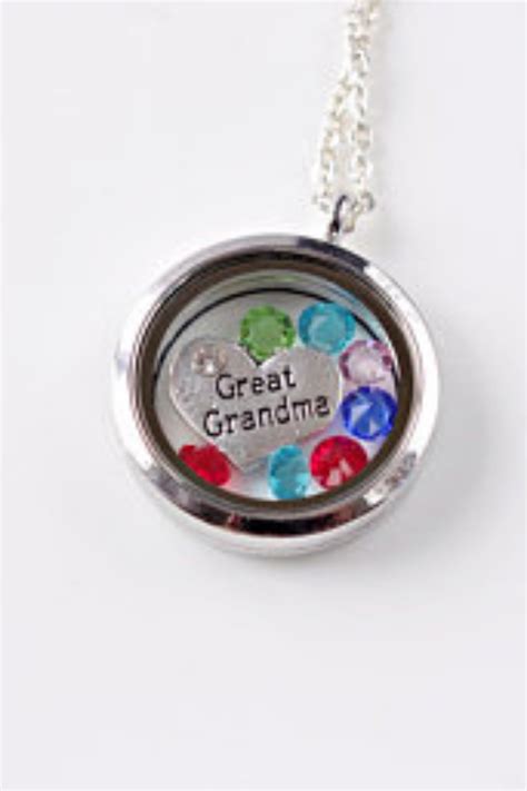 Personalized Birthstone Lockets Necklace Of Her Grandkids Necklace For