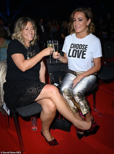 NTAs Caroline Flack S Babe Jody Wears Shirt Beloved By Late Star Daily Mail Online