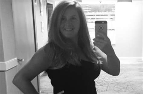 This Mom S Mirror Selfie In Sexy Lbd She Had No Business Wearing Is Now Going Viral Aol