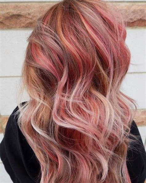 The pink highlights blend nicely with the blonde to give the hair a lot of depth and dimension. 40 Pink Hairstyles: Pastel Colors, Pink Highlights, Blonde ...