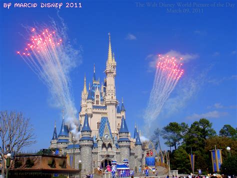The Walt Disney World Picture Of The Day Cinderella Castle Fireworks