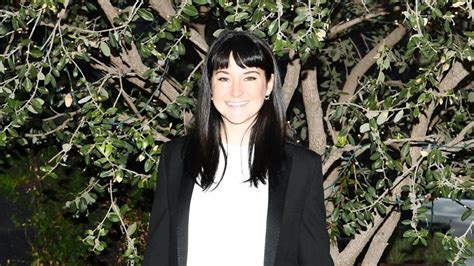 Shailene Woodley Looks Nearly Unrecognizable With Black Hair And Bangs