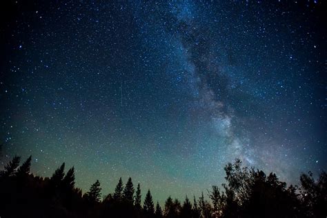 An online planetarium, showing the stars, planets and nebulae of the night sky. Discover the Beauty of the Night Sky With Wyoming Stargazing