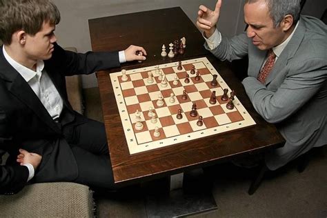 After about 30 moves, magnus had a clear pawn up and a dominating position, in addition to an advantage on the clock. Magnus Carlsen and Garry Kasparov | Ajedrez y Campeones