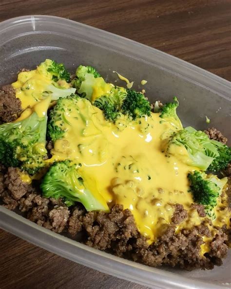 Keto ground beef and broccoli stir frypriimal edge health. Keto | Low Carb 🇺🇸 on Instagram: "Cheesy broccoli with ...